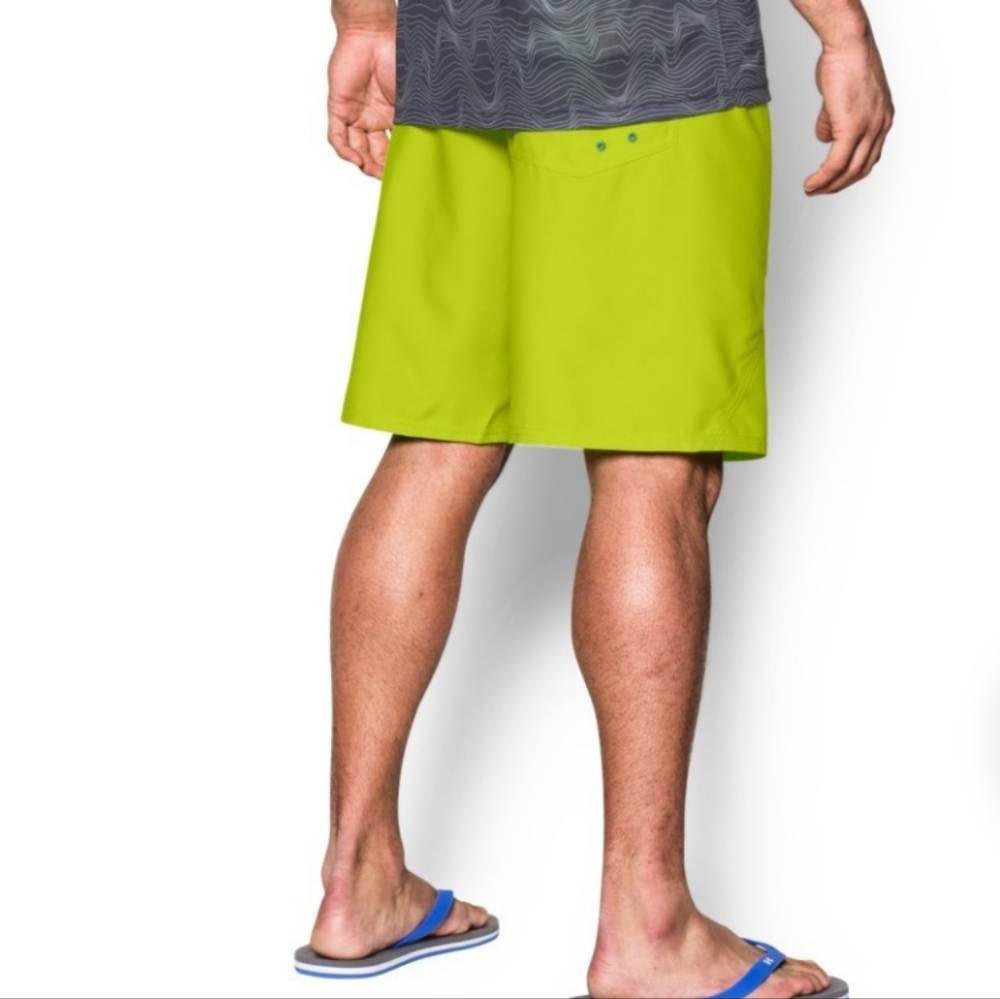 Under Armour Men's Heat Gear Loose Fit Board Shorts
